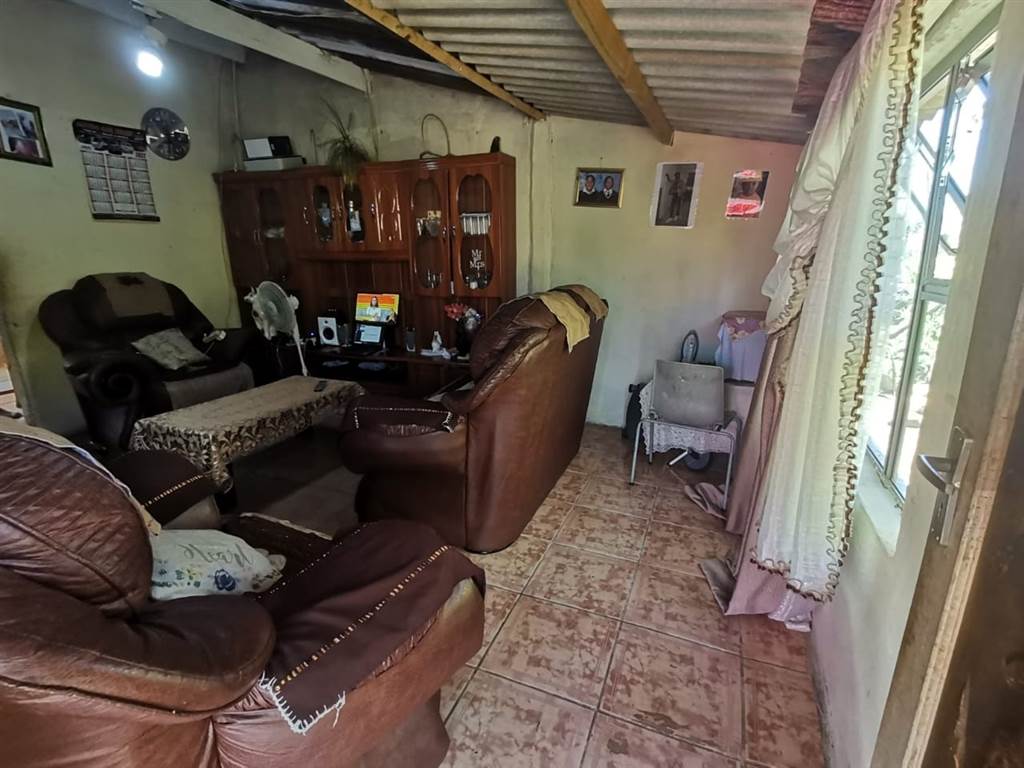 2 Bed House in Imbali photo number 5