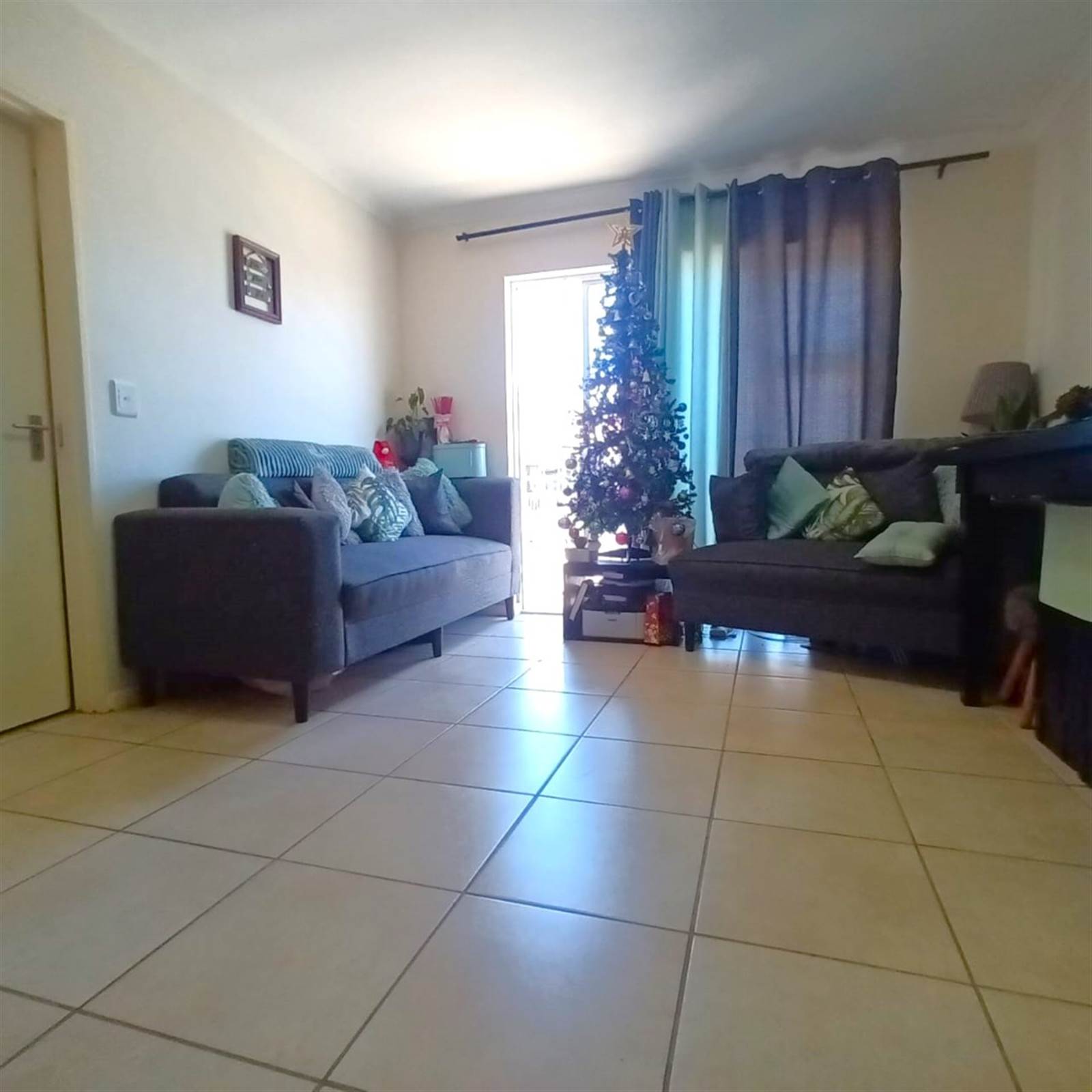 2 Bed Apartment in Parow photo number 4