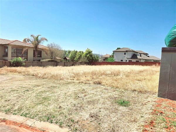 816 m² Land