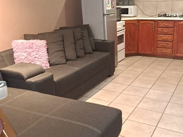 1 Bed Penthouse in Chloorkop