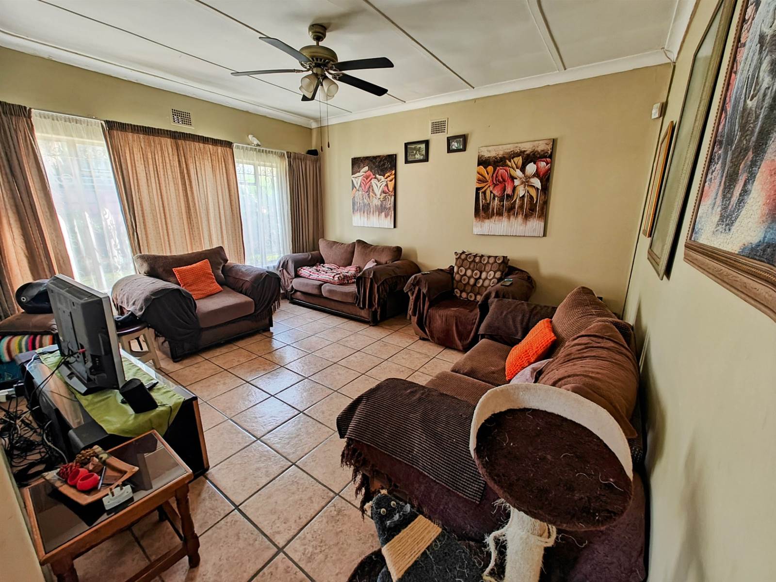 3 Bed House in Rietfontein photo number 15