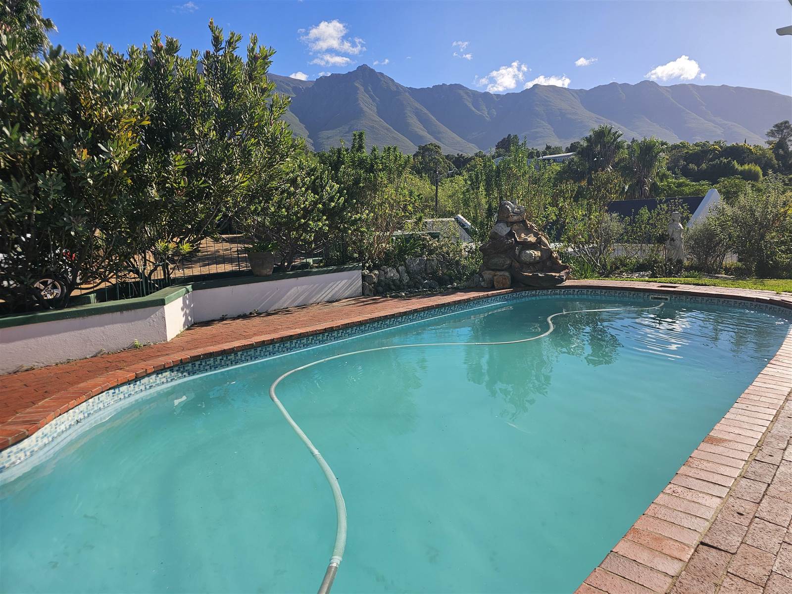 4 Bed House in Swellendam photo number 9