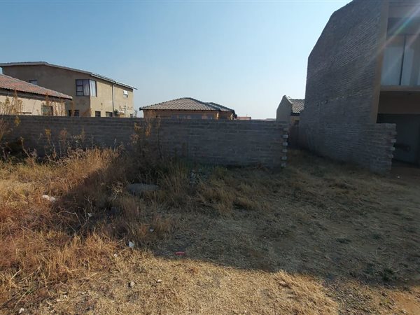 219 m² Land