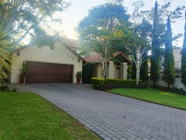 4 Bed House in Olievenhoutbos