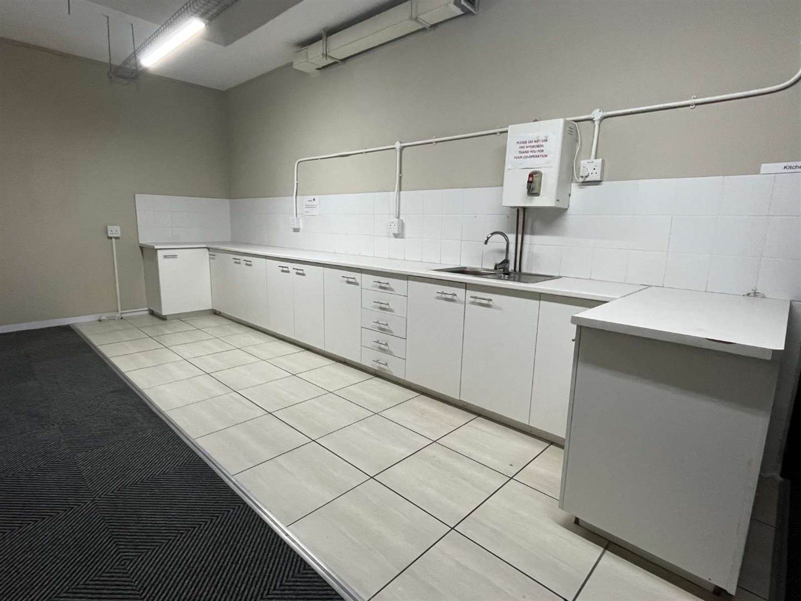 660  m² Office Space in Cape Town City Centre photo number 28