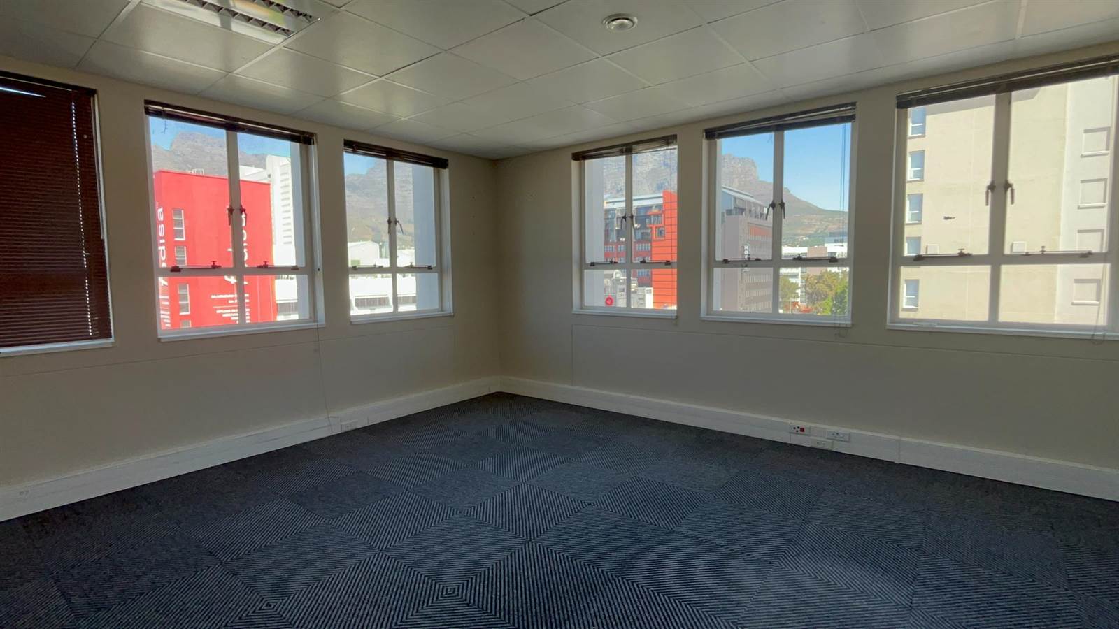 660  m² Office Space in Cape Town City Centre photo number 16