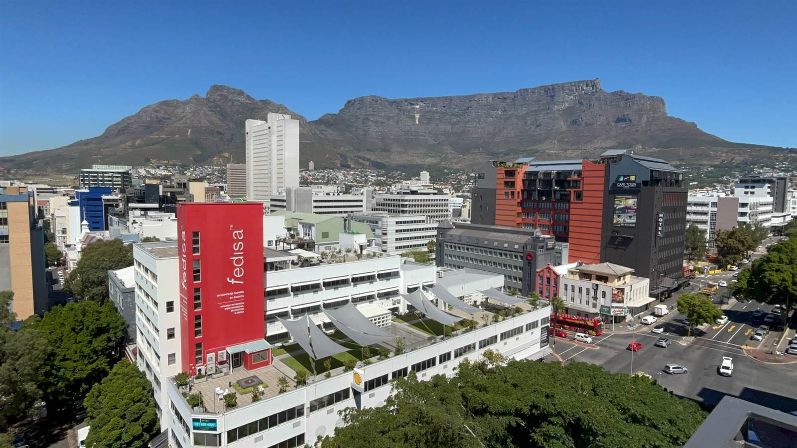 660  m² Office Space in Cape Town City Centre photo number 1