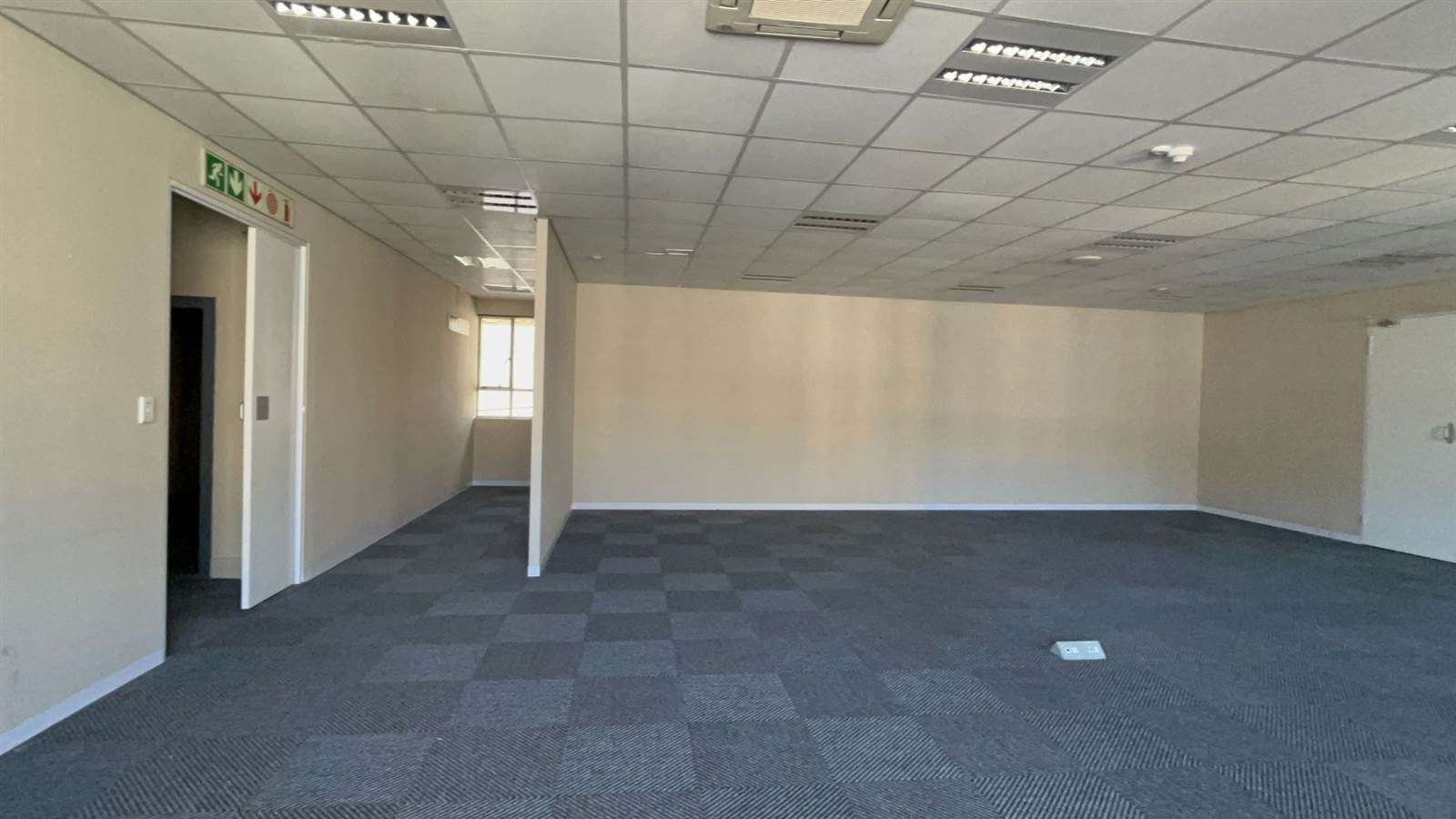 660  m² Office Space in Cape Town City Centre photo number 3