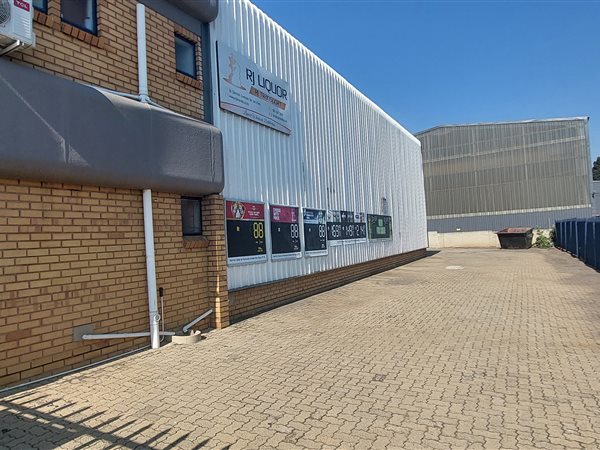 257  m² Industrial space