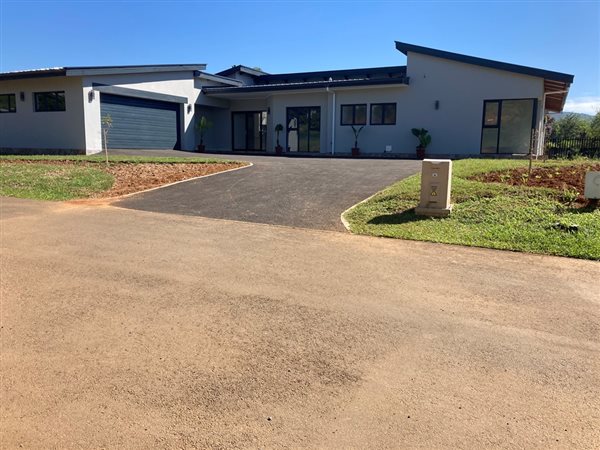 3 Bed House in Town Bush Valley