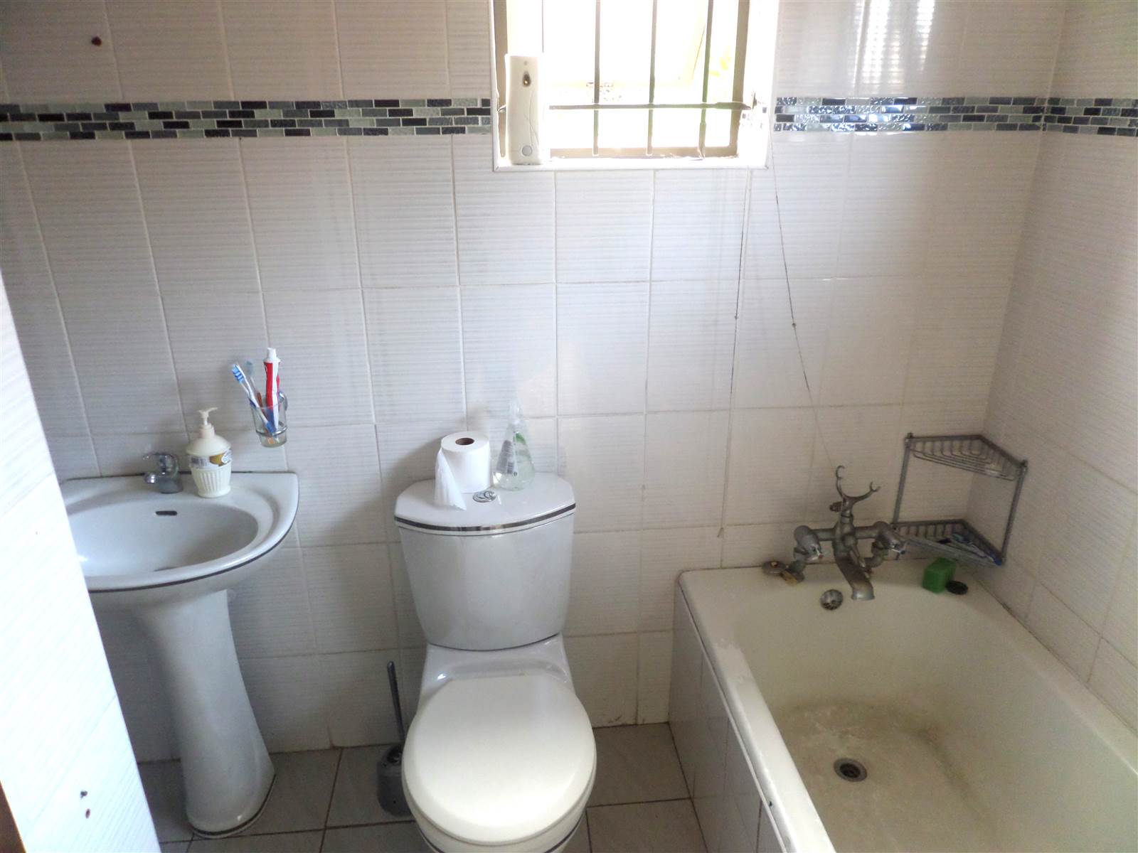 3 Bed House in Mobeni photo number 19