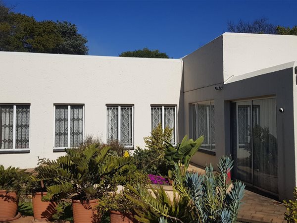 3 Bedroom House 3 Bedroom House