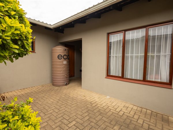 2 Bed Townhouse in Umtentweni