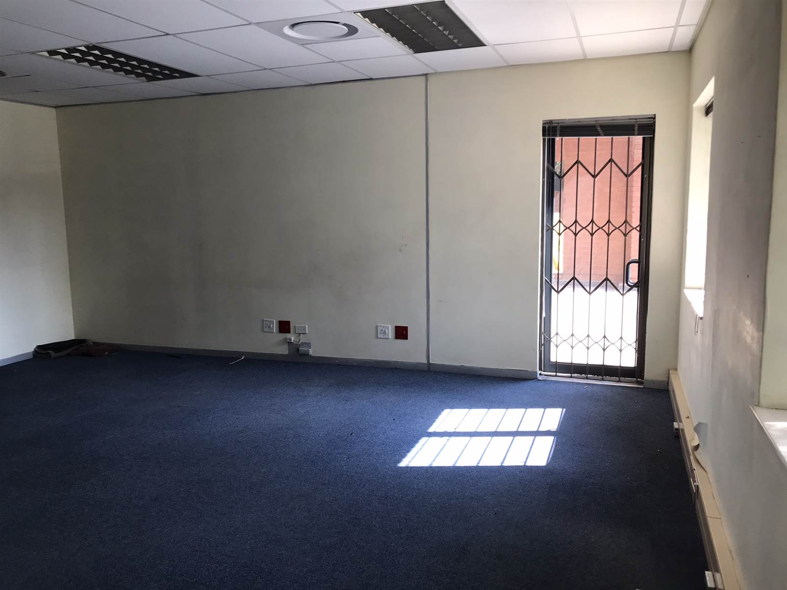 100  m² Commercial space in Fourways photo number 8