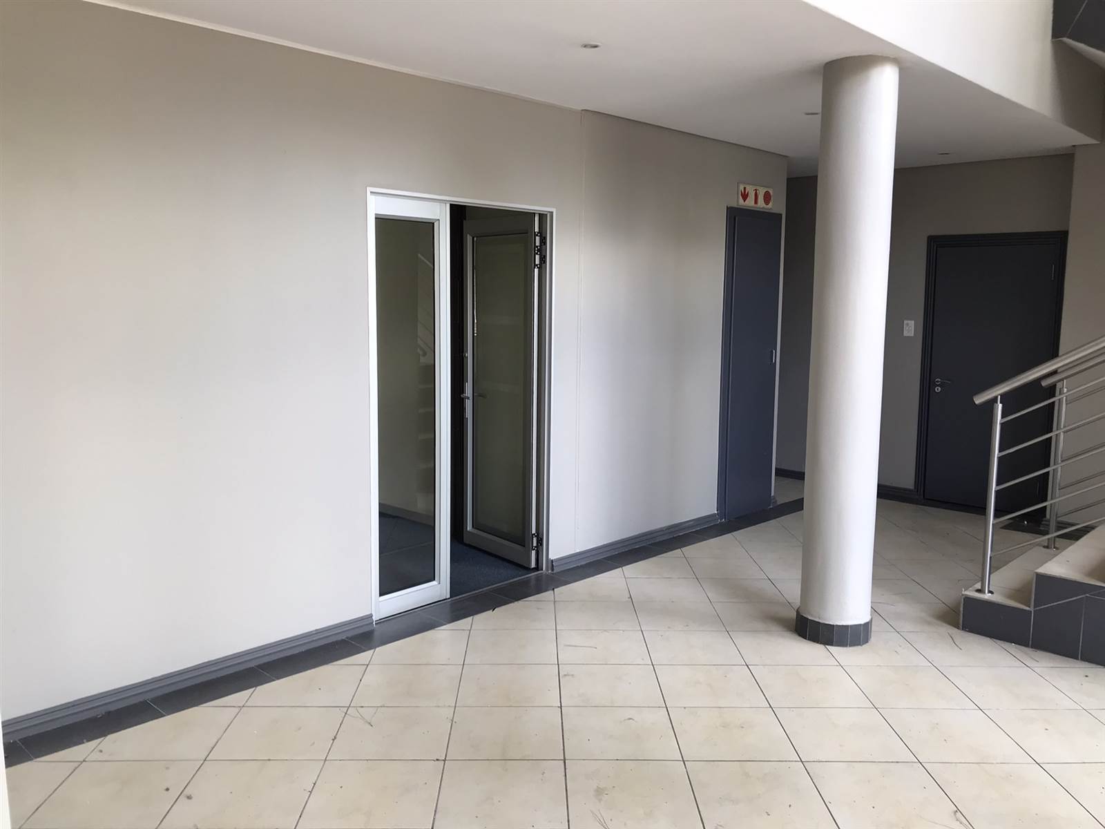 100  m² Commercial space in Fourways photo number 3