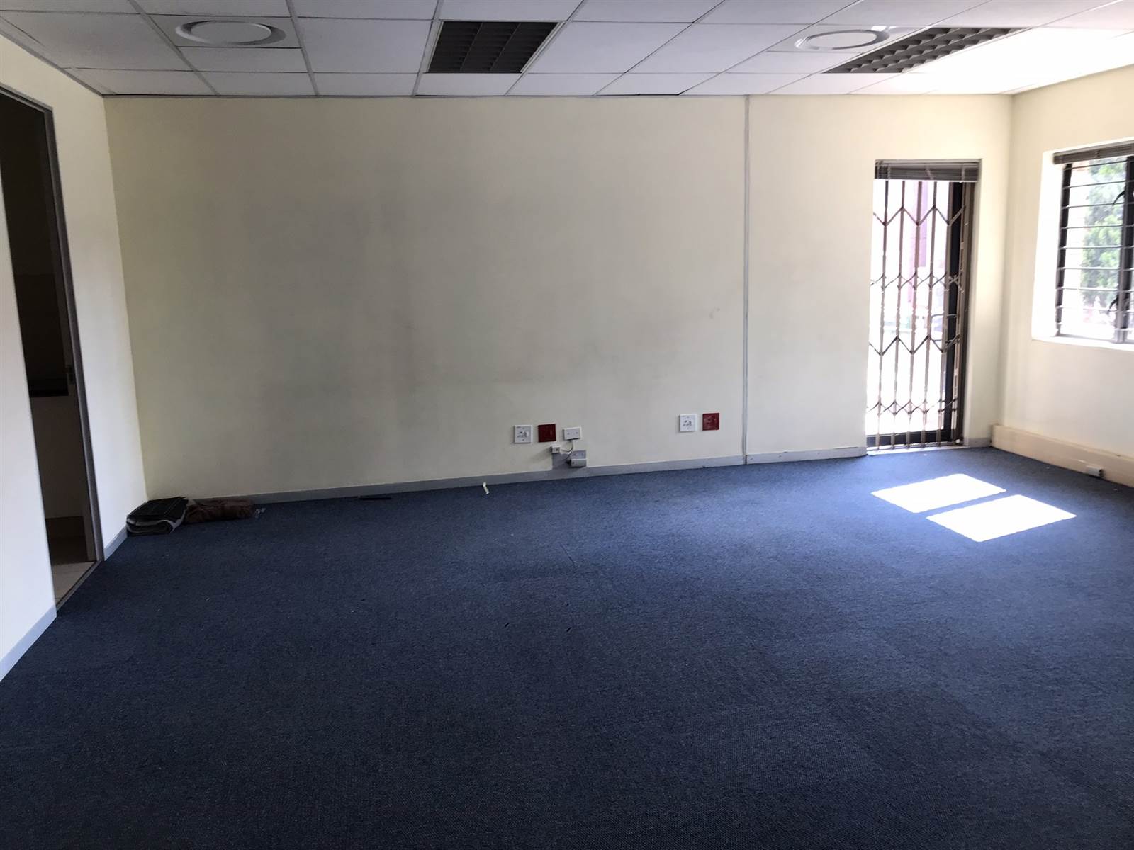 100  m² Commercial space in Fourways photo number 7