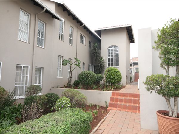 3 Bed Apartment in Houghton Estate