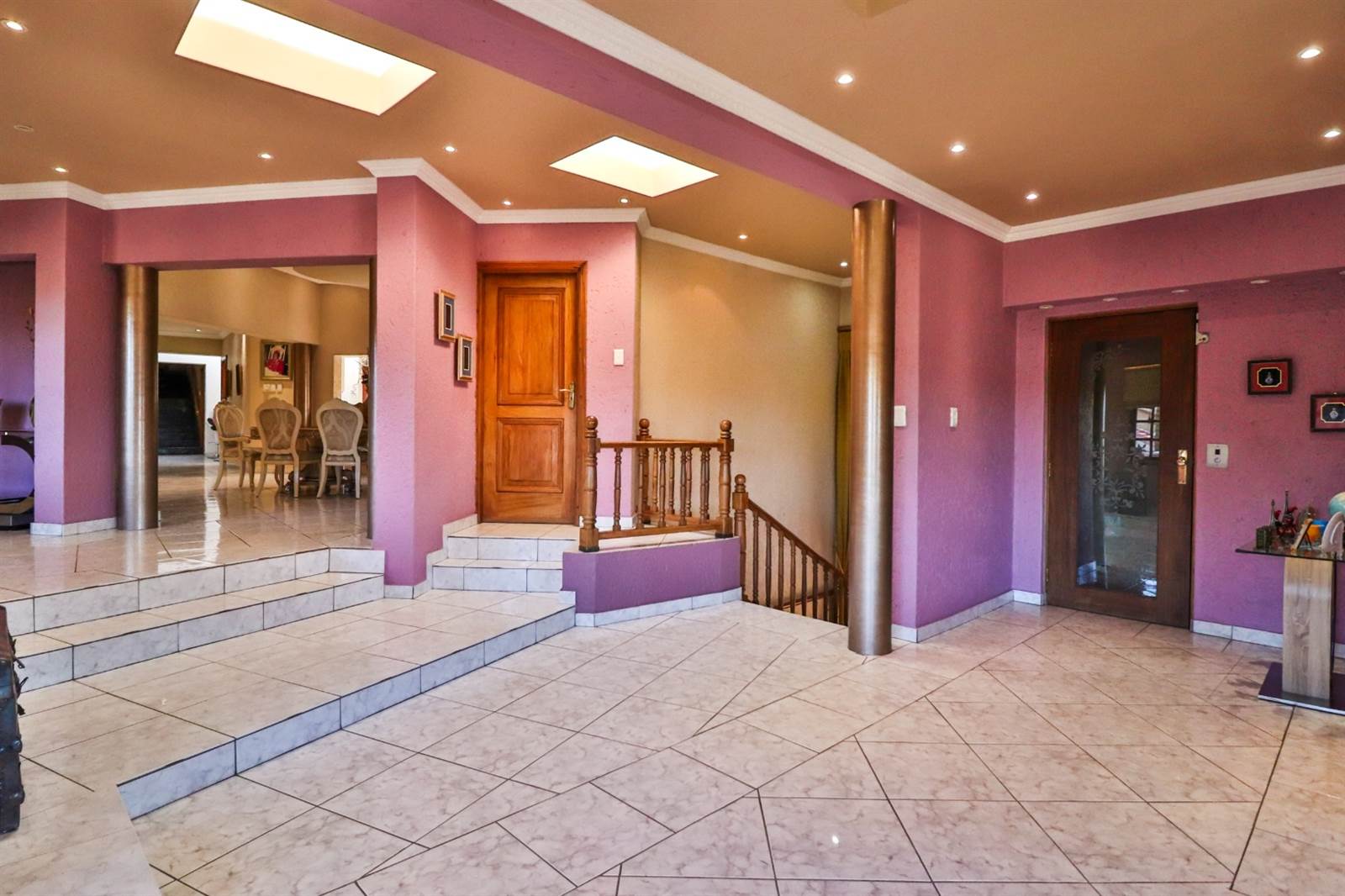6 Bed House in Bassonia photo number 6