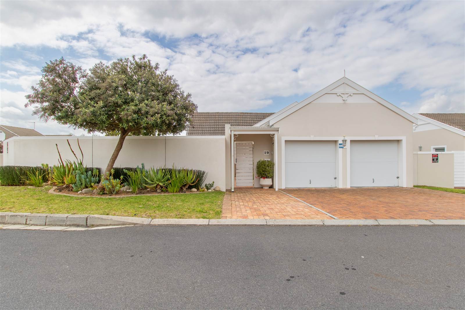 3 Bed House for sale in Pinehurst T4791939 Private Property