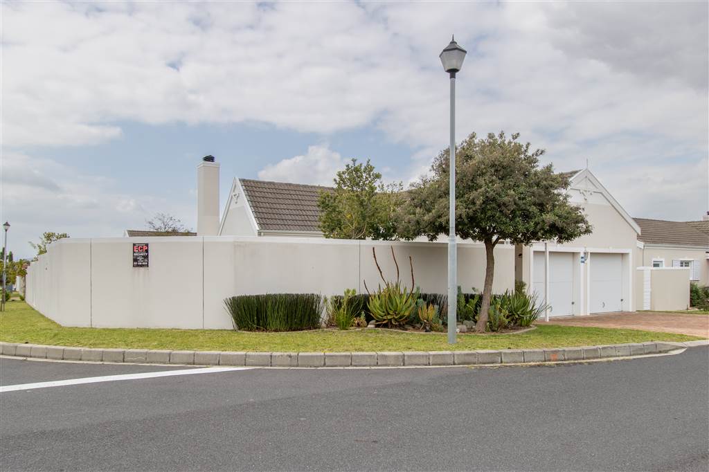 3 Bed House for sale in Pinehurst T4791939 Private Property