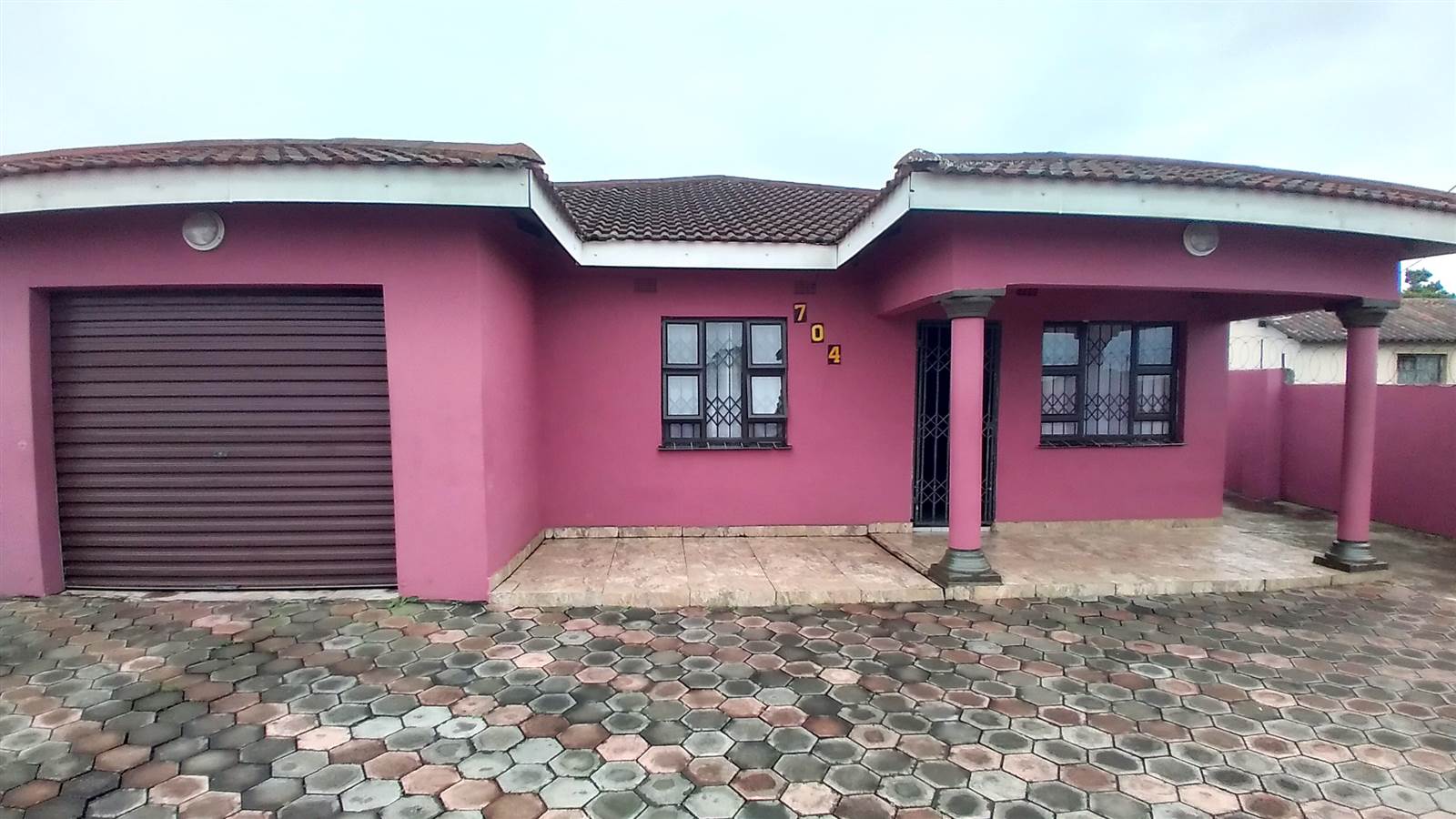 5 Bed House in Nseleni photo number 2