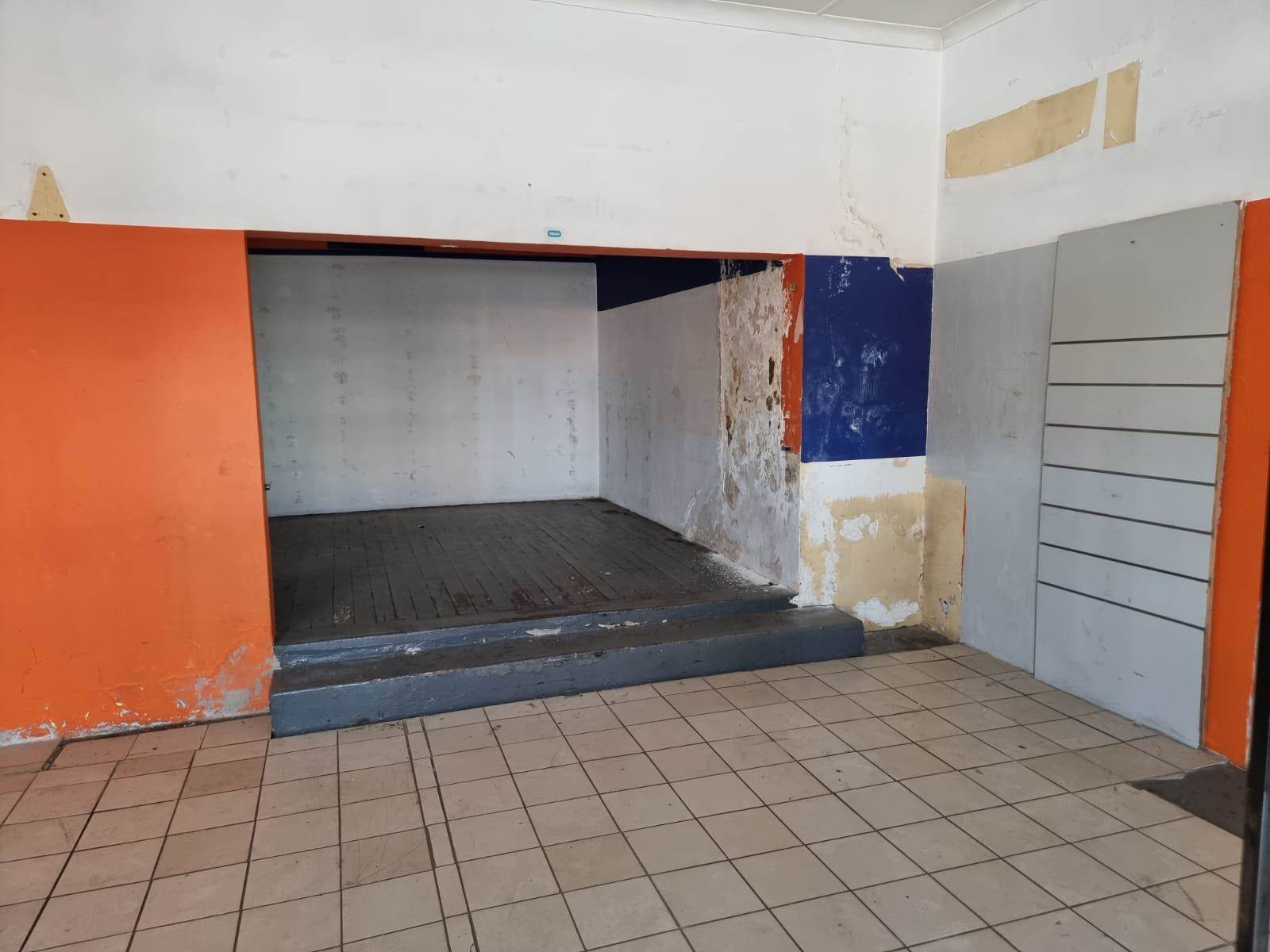 250  m² Commercial space in Benoni Central photo number 6