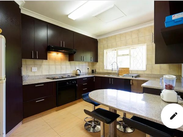 3 Bed House in Carrington Heights