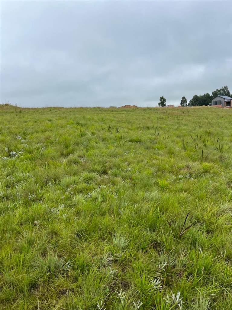 3060 m² Land available in Underberg photo number 11