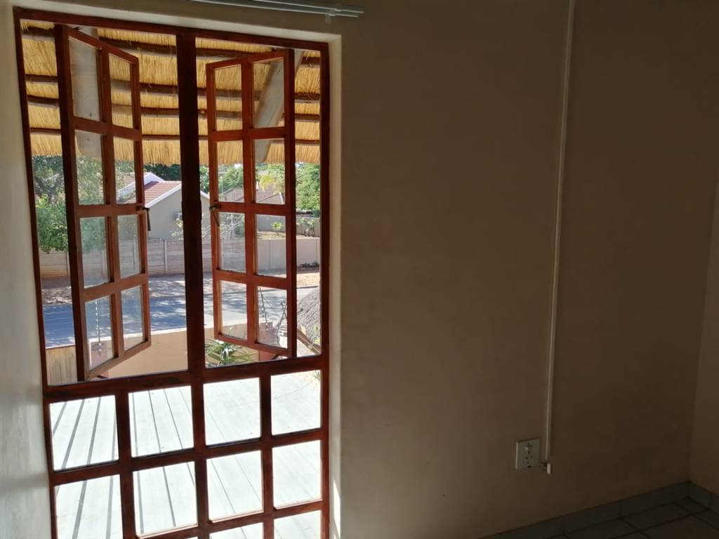 3 Bed House in Musina photo number 7