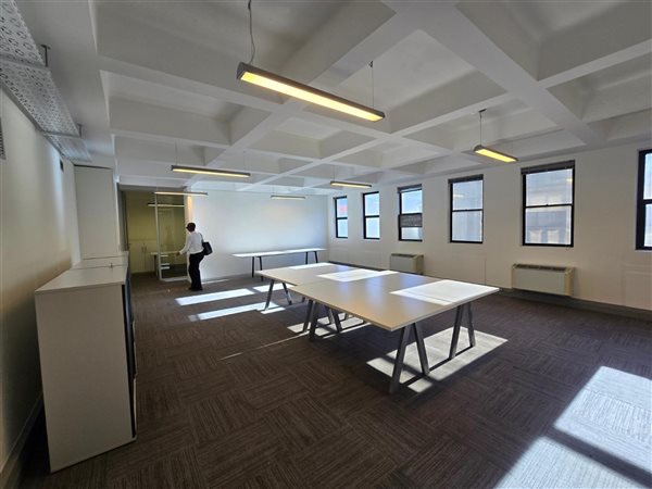 147 m² Office Space 147 m² Office Space