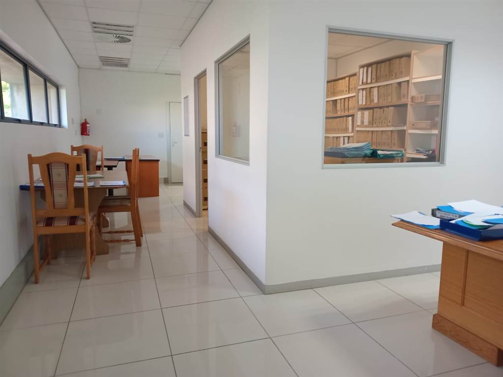 120  m² Office Space in Umhlanga Ridge photo number 10