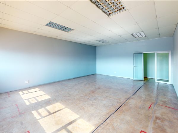 23  m² Commercial space