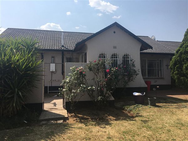 3 Bedroom House 3 Bedroom House