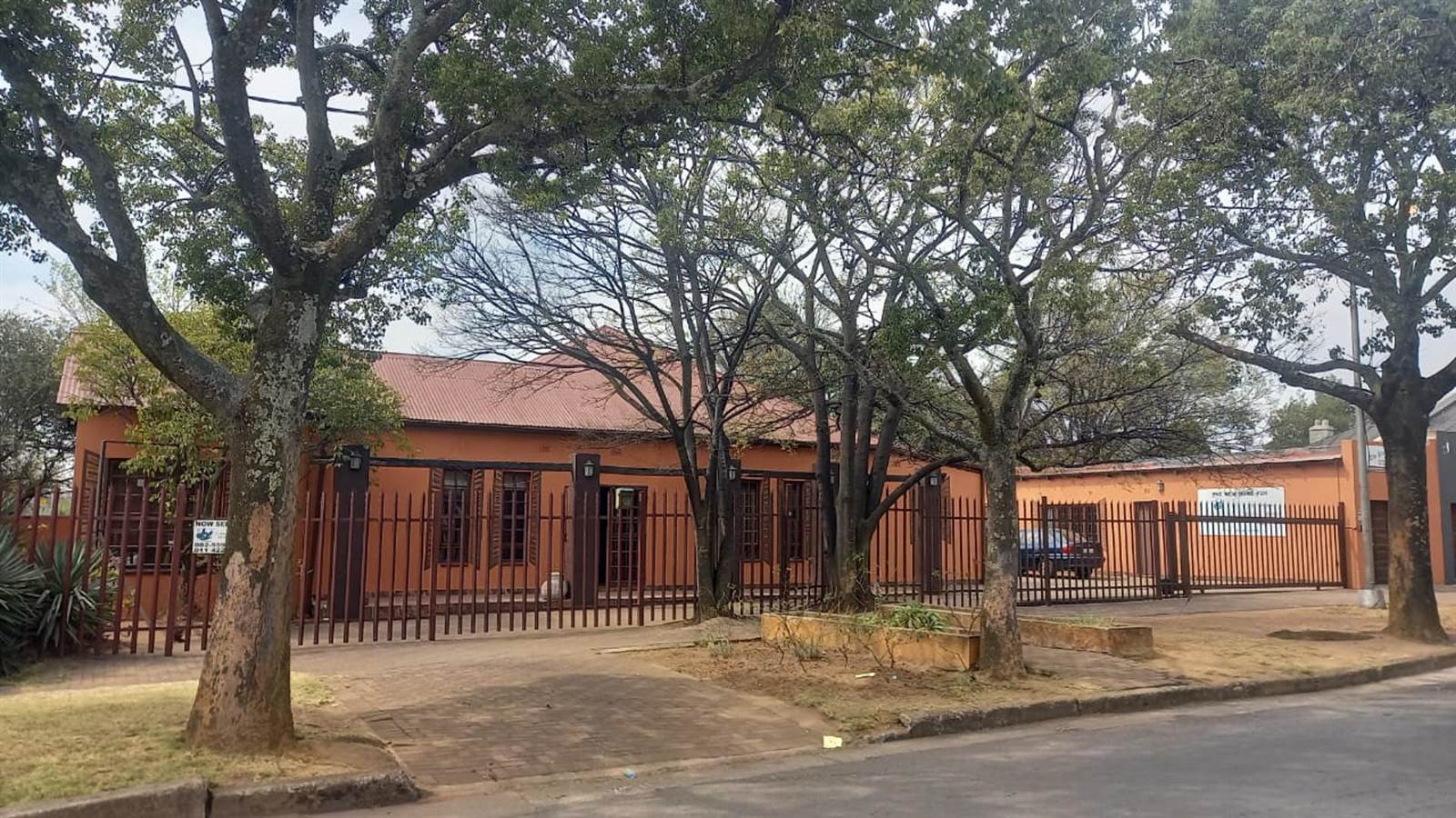 221  m² Office Space in Benoni Central photo number 1