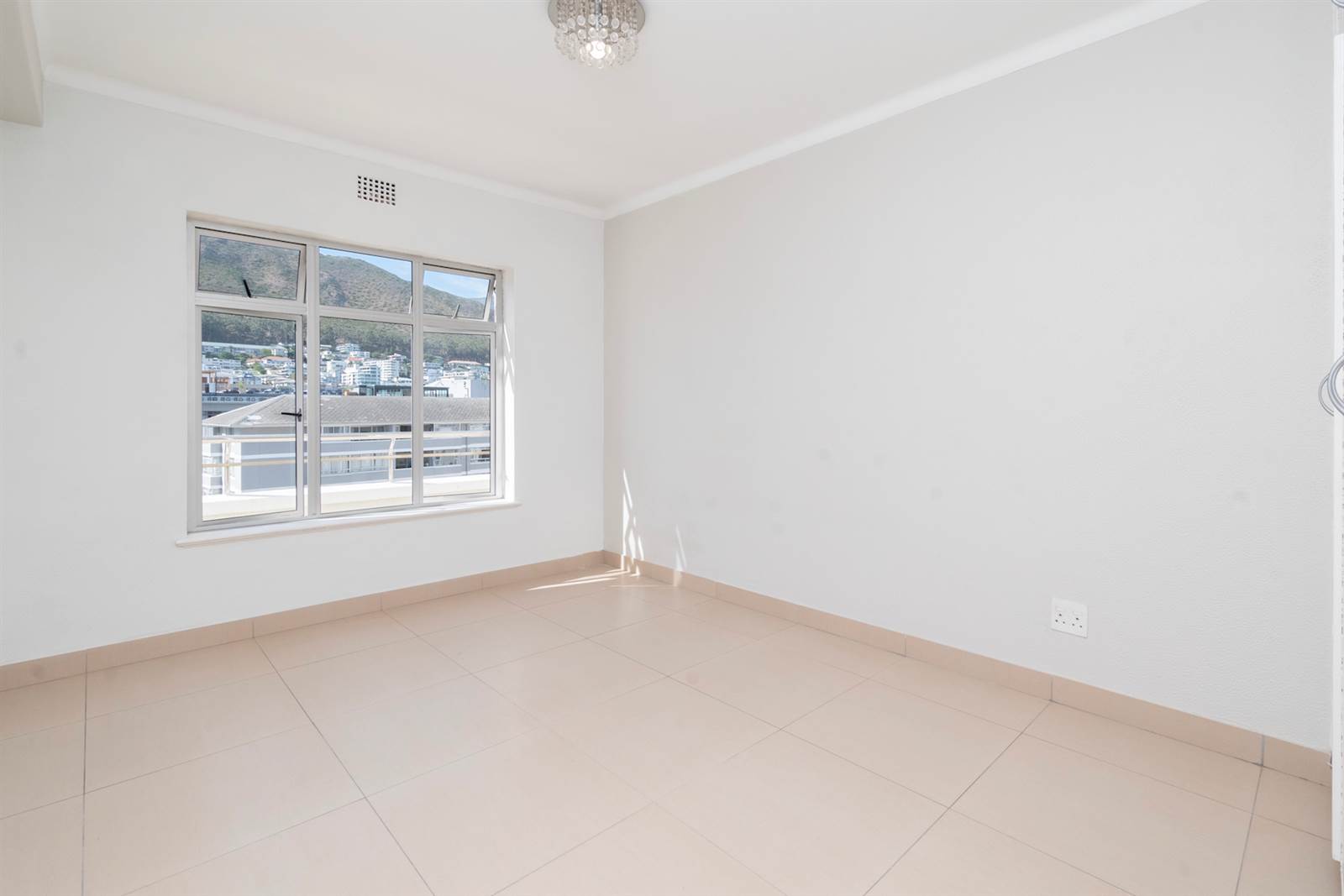 2 Bed Apartment in Sea Point photo number 22