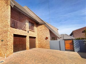 4 Bed House in Dayanglen
