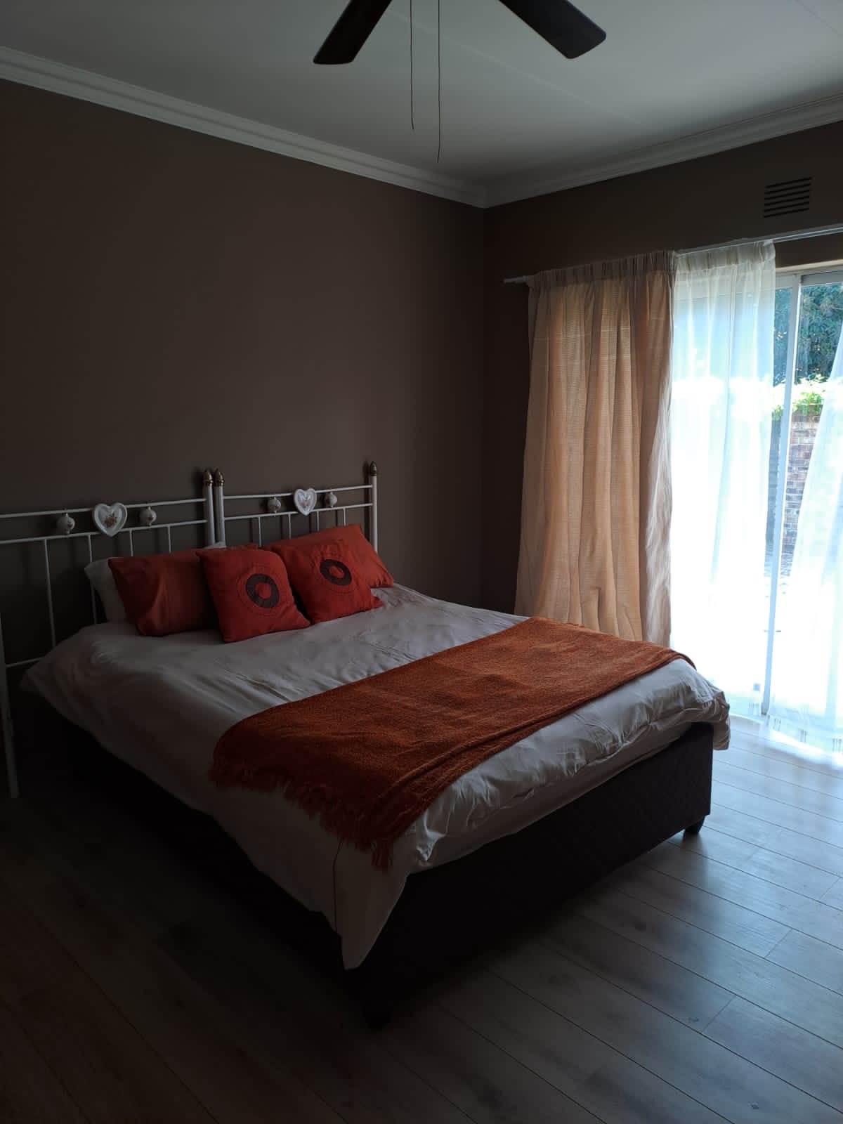 7 Bed House in Vanderbijlpark SW2 photo number 15