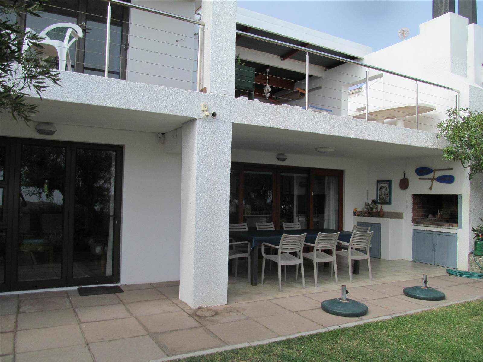 3 Bed House in St Helena Bay photo number 2