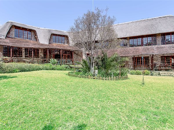 11 Bed House in Kyalami