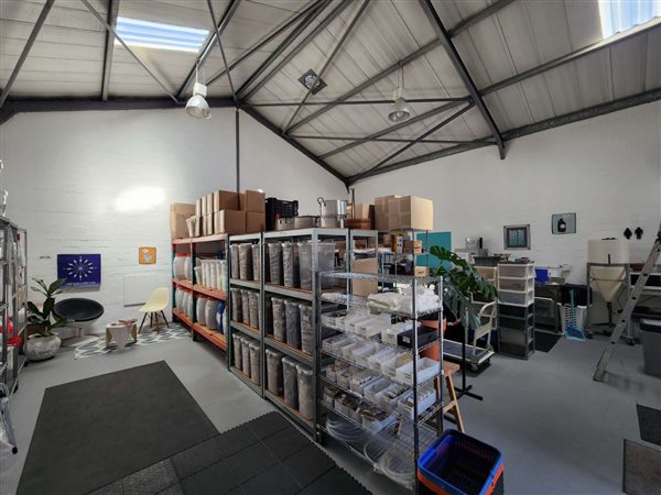 95  m² Industrial space in Maitland