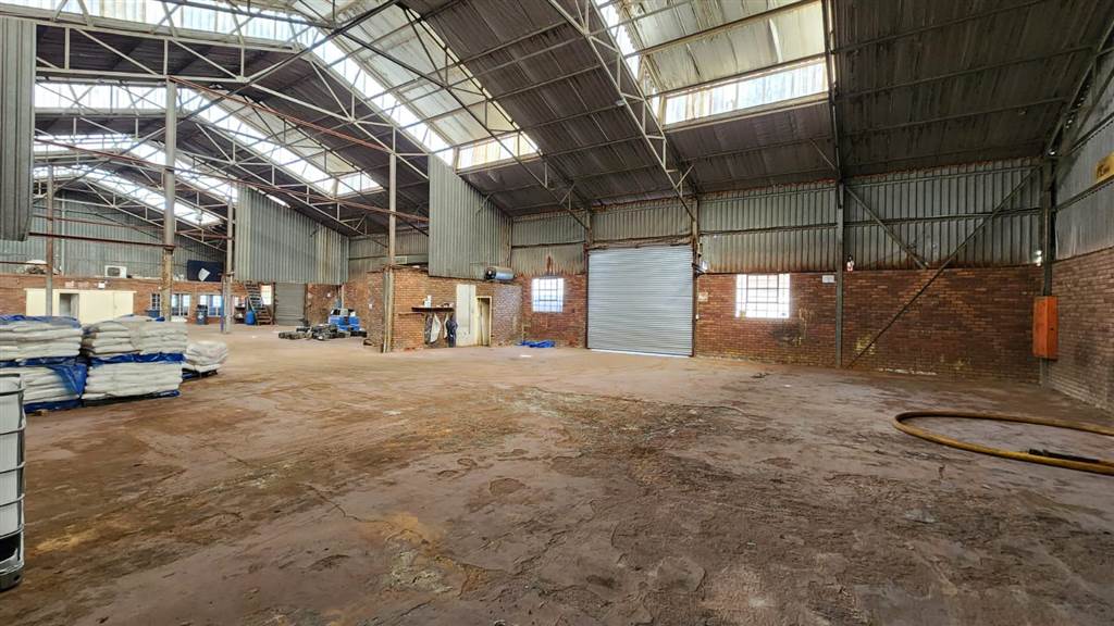 1550  m² Industrial space in Rosslyn photo number 3