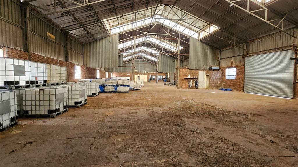 1550  m² Industrial space in Rosslyn photo number 4