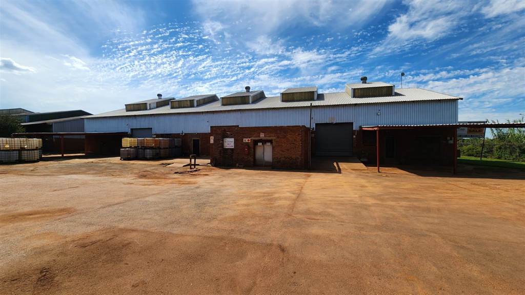1550  m² Industrial space in Rosslyn photo number 2