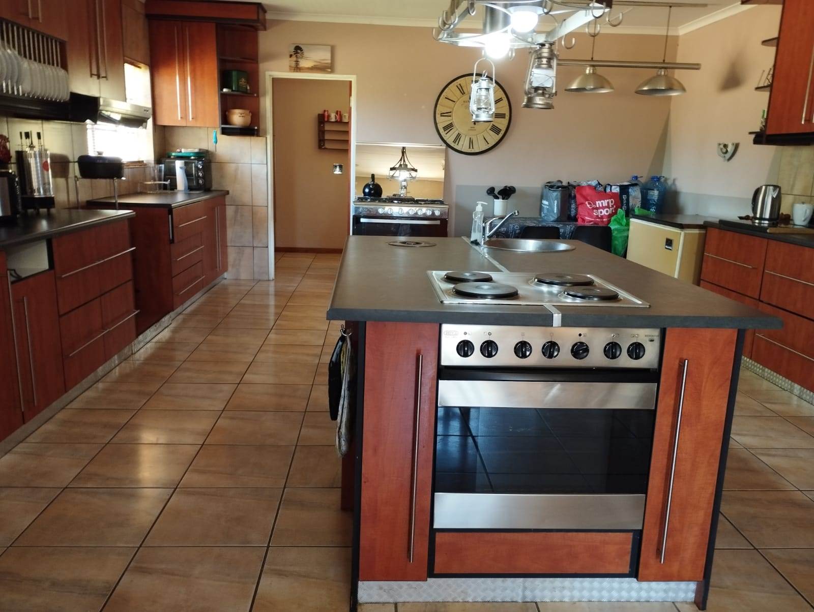 4 Bed House in Upington photo number 11