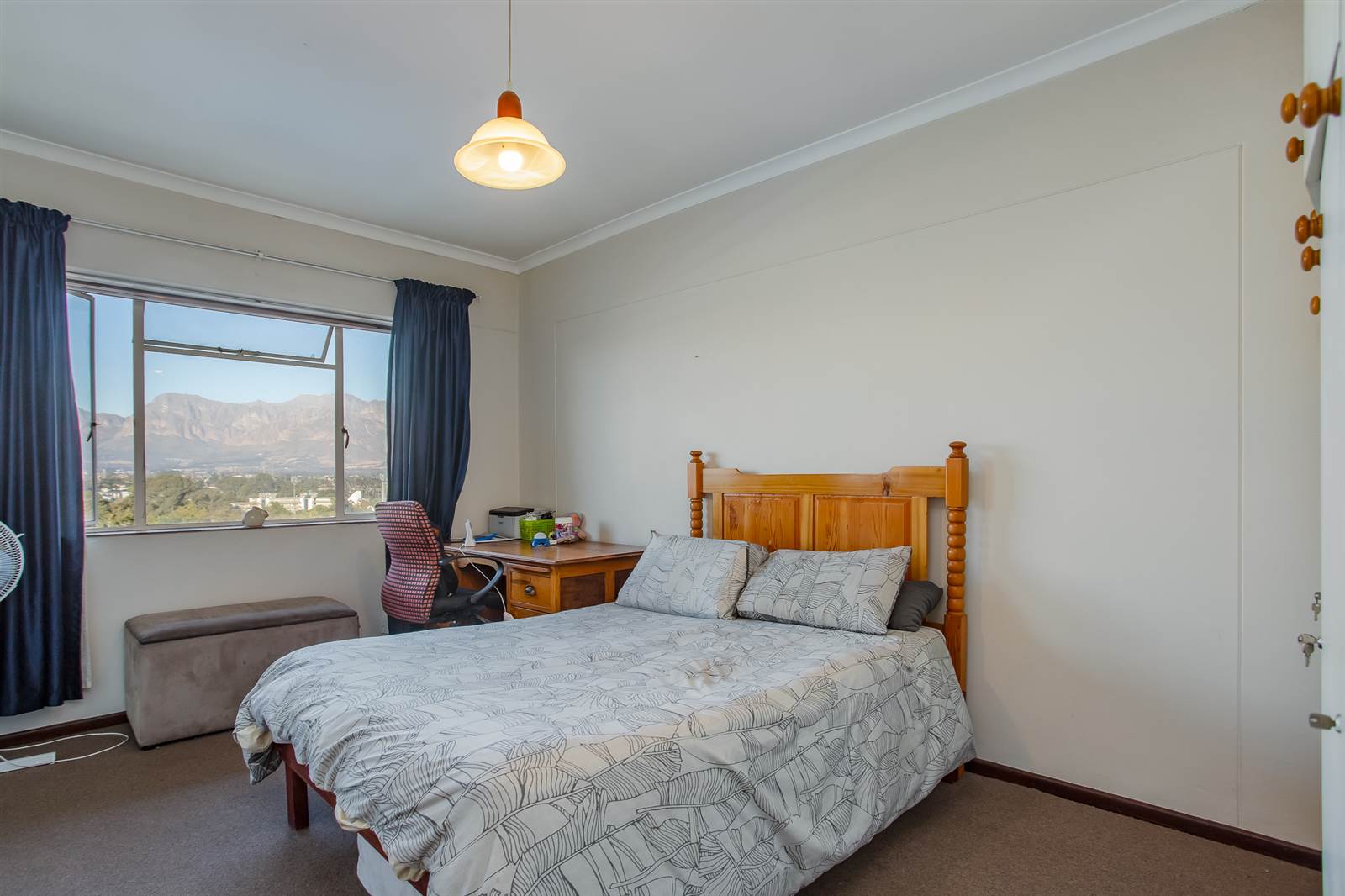 2 Bed Apartment in Paarl Central West photo number 6