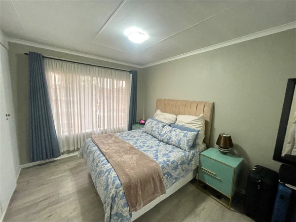 2 Bedroom Townhouse 2 Bedroom Townhouse