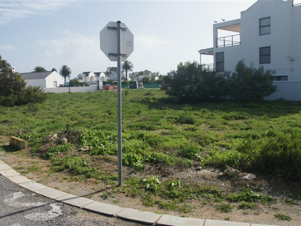 435 m² Land