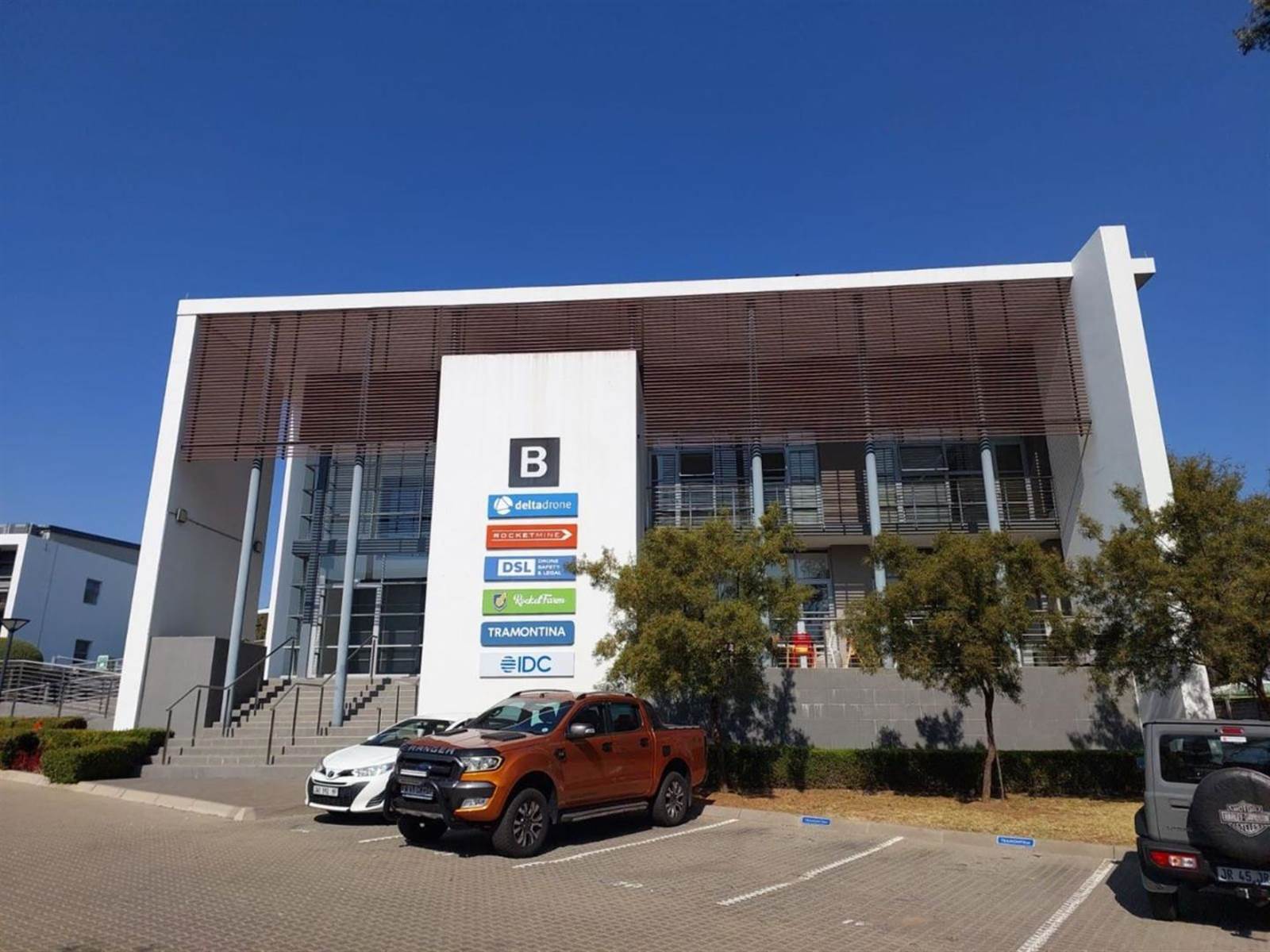 190  m² Commercial space in Fourways photo number 1