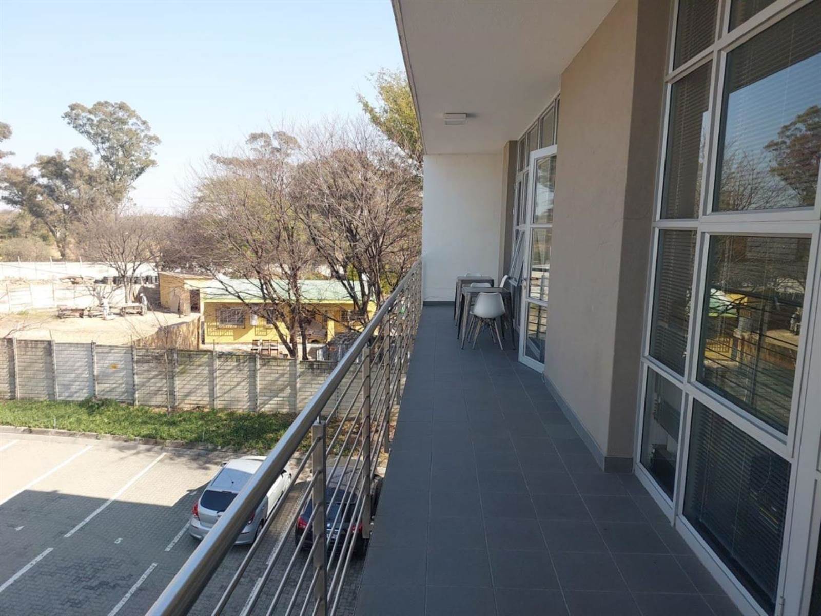 190  m² Commercial space in Fourways photo number 9