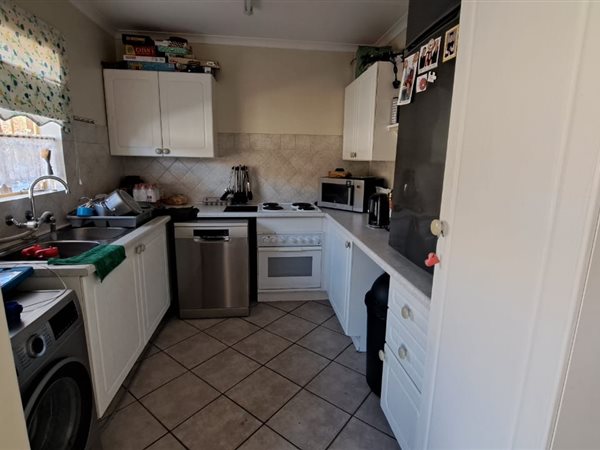 2 Bedroom Townhouse 2 Bedroom Townhouse